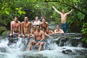 hostels backpackers arenal vlcano
